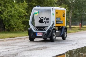 தானியங்கி ரோபோ வாகனங்களின் வரும் பொருட்கள்; எந்த நாட்டில் தெரியுமா?