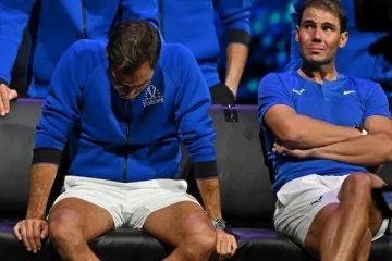 பிரியா விடைபெற்ற ரோஜர் ஃபெடரர்! தாங்க முடியாமல் கண்ணீர் விட்டு அழுத ரபேல் நடால்