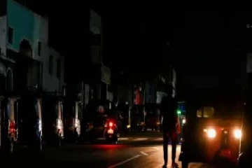 12 மணி நேர மின்வெட்டு! இலங்கை தொடர்ந்தும் இருளில் மூழ்கும் அபாயம்