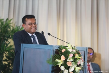 அரசியல் அமைப்புச் சபையின் செயலாளர் பதவி விலகல்