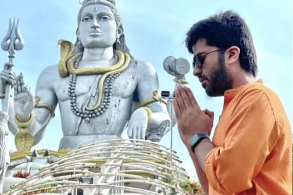 நடிகர் சிம்புவா இது? ஆன்மீக பயணத்தில் ஒரு அழகான க்ளிக்! ரசிகர்கள் உற்சாகம்! | Actor Simbu Photos Viral Social Media Fan Enjoy