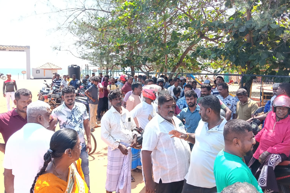 சட்டவிரோத கடற்றொழிலை நிறுத்தக்கோரி முல்லைத்தீவில் போராட்டம் | Protest In Mullaitivu Againist The Illegal Fishing