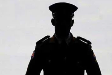 யாழில் பண மோசடியில் ஈடுபட்ட பொலிஸ் உத்தியோகஸ்தர் ; நீதிமன்றம் பிறப்பித்த உத்தரவு