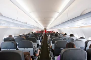 விமானத்தில் நடுவானில் பலியான 11 மாதக் குழந்தை