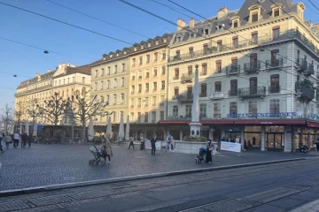 உலகின் வாழத்தகுந்த முதல் 10 இடங்களில் இரு சுவிஸ் நகரங்கள்