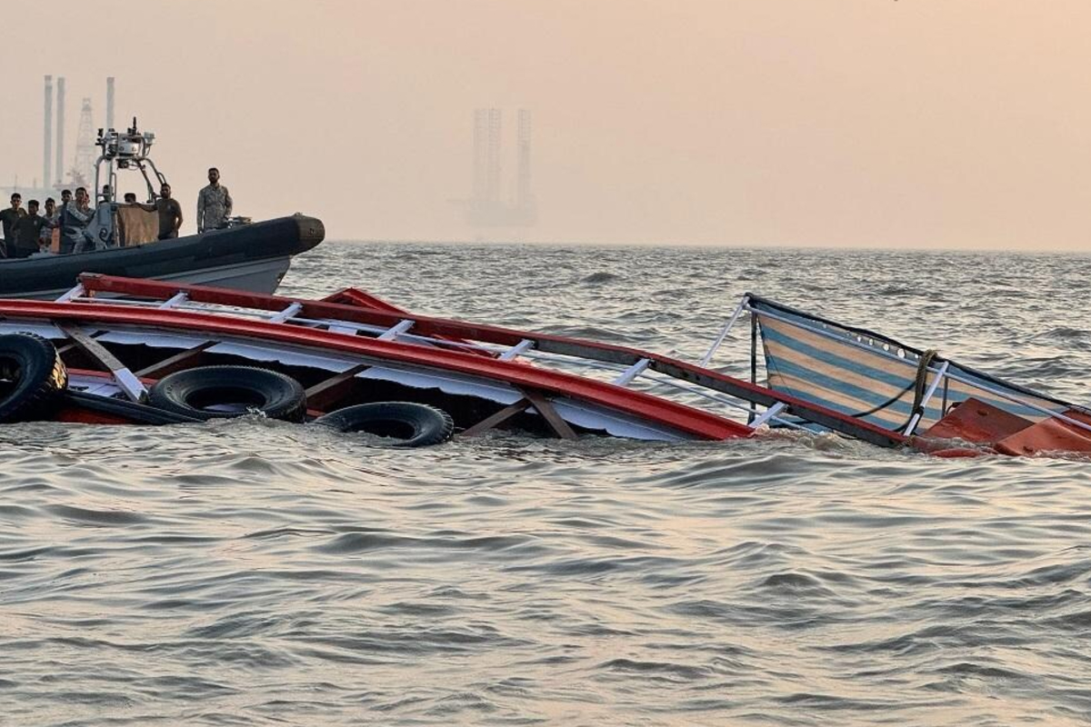 மன்னாரி கடலில் இரு படகுகள் மோதியதில் மீனவர் உயிரிழப்பு | Fisherman Dies After Two Boats Collide Mannar Sea