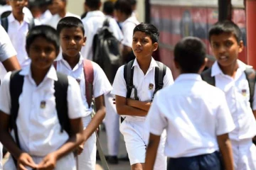 தமிழ் பாடசாலைகளுக்கு விசேட விடுமுறை