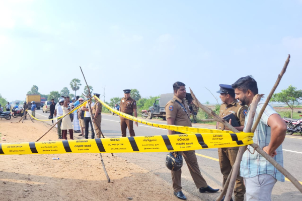 கிளிநொச்சியில் சடலமாக மீட்கப்பட்ட பெண்.. விசாரணையில் வெளிவந்த தகவல்கள்! | Kilinochchi Crime News Police கிளிநொச்சியில் சடலமாக மீட்கப்பட்ட பெண்.. விசாரணையில் வெளிவந்த தகவல்கள்! | Kilinochchi Crime News Police