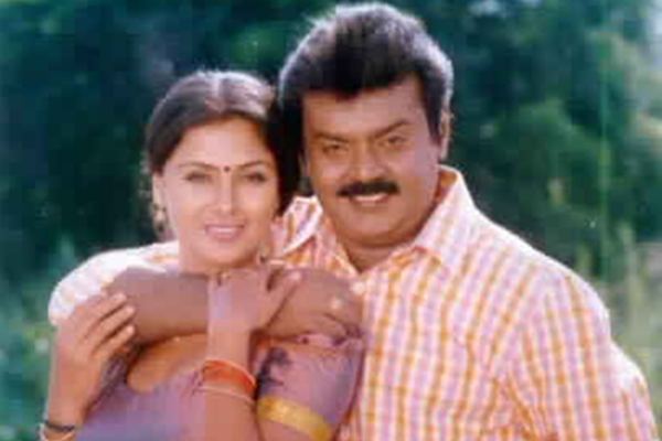 நடிகை சிம்ரனை காதலித்த பிரபல நடிகரின் அண்ணன்.. கடுப்பாகி விஜயகாந்த் செய்த விஷயம்