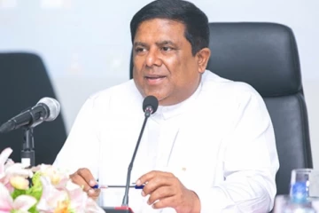 சரியான தீர்மானங்களை மேற்கொள்ள தவறியதால் அபாய கட்டத்தில் மக்கள் - அரசு மீது கடும் சாடல்