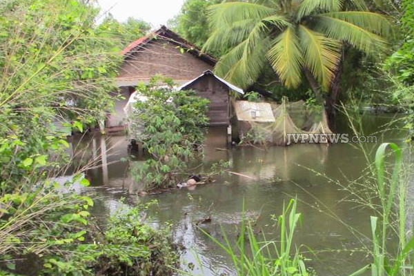 கடும் மழையால் வெள்ளம் போல் காட்சியளிக்கும் புத்தளம்: 274 குடும்பங்கள் பாதிப்பு | Puttalam Flood Due To Heavy Rain 1012 Affected