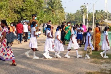 பரீட்சை எழுதிவிட்டு சுற்றுலா சென்ற சிறுமிக்கு நேர்ந்த சோகம்!