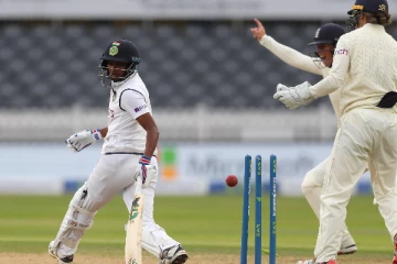 அதிரடி காட்டிய கோலி .. மோசமான வானிலையால் ஆட்டம் நிறுத்தம்!