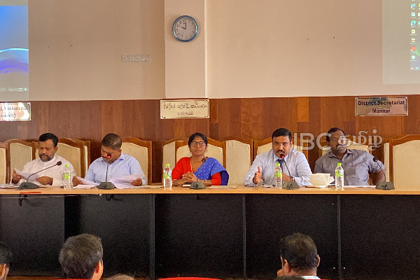 காணி விடுவிப்பு தொடர்பிலான கூட்டத்தை புறக்கணித்த தமிழ் நாடாளுமன்ற உறுப்பினர்கள் | Tamils Mps Boycotted Meeting Land Release
