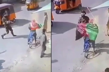 நாட்டின் தேசியக் கொடியை சுமப்பவர்கள் மீது தாக்குதல்: தாலிபான்களின் சுயரூபத்தைக் காட்டும் வீடியோக்கள்