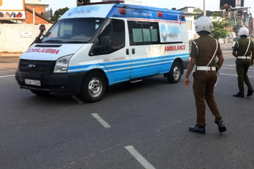 வேகக் கட்டுப்பாட்டை இழந்து பேருந்து விபத்து ; 9 பேரின் நிலை