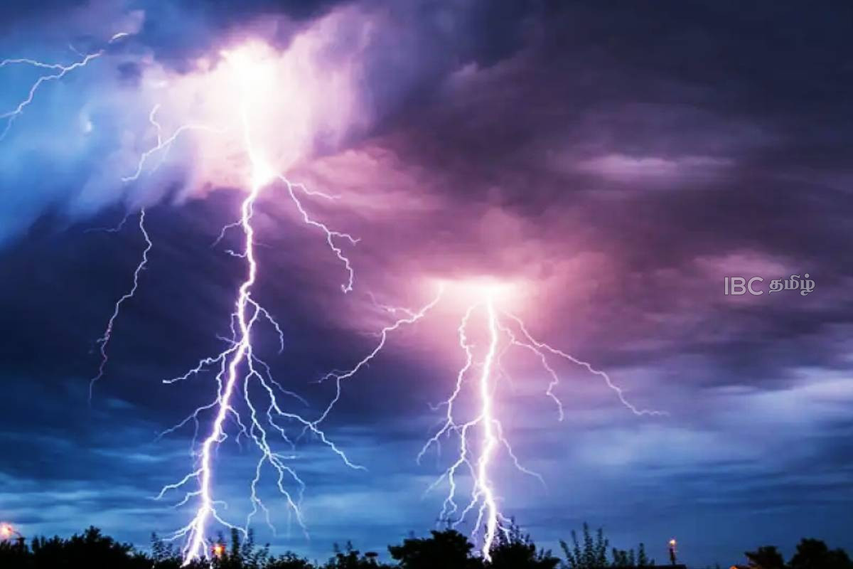 இலங்கையின் சில பகுதிகளுக்கு பலத்த மின்னல் தொடர்பான எச்சரிக்கை | Warning Regarding Severe Lightning Has Been Issued