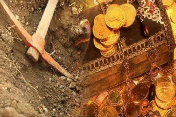 புதையல் தோண்டிய இருவர் கைது