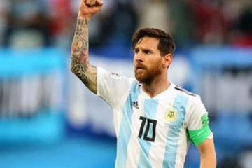 මෙසීගෙන් රත්තරං iPhone..