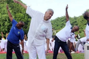 வைரலாகும் பிரதமர் ரணிலின் யோகா!