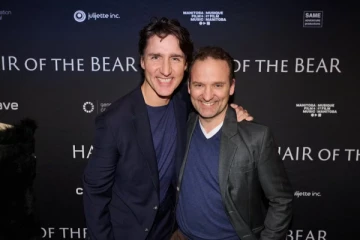 சகோதரருக்கு ஆதரவு அளித்த முன்னாள் பிரதமர் ஜஸ்டின் ட்ரூடோ