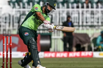තුන්කොන් සටනේ පළමු තරගයේ කාසියේ වාසිය ශ්‍රී ලංකාවට - පාකිස්තානයට මුලින්ම පන්දුවට පහරදීමට ආරාධනා කරයි