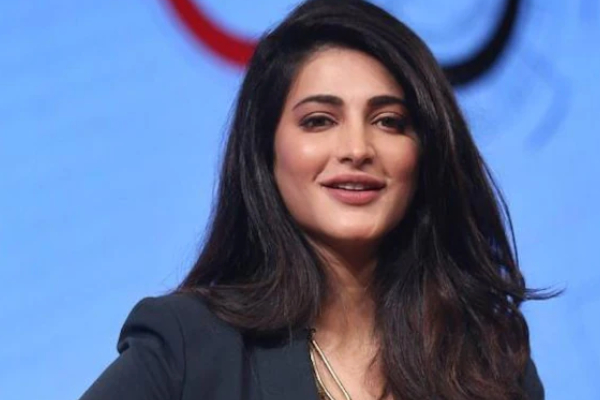 தனுஷ் - ஸ்ருதி ஹாசன் சர்ச்சை.. முற்றுப்புள்ளி வைத்த நடிகை | Shruthi Haasan Clarify About Dhanush Controversy