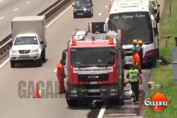 දක්ෂිණ අධිවේගයේදී බස් රථයක බිහිසුණු ගින්නක්