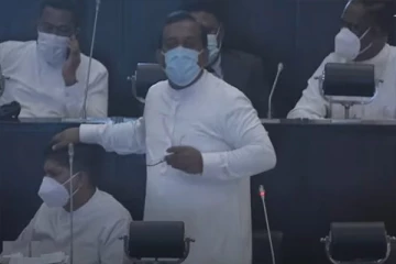 அமைதியிழந்த லொஹான் ரத்வத்த : அமைதிப்படுத்திய அளுத்கமகே