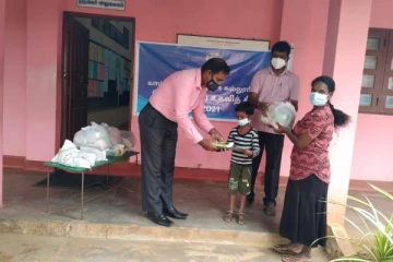 கோவிட் இடர் உதவி திட்டத்தை முன்னெடுத்துள்ள யாழ்.இந்துக்கல்லூரி