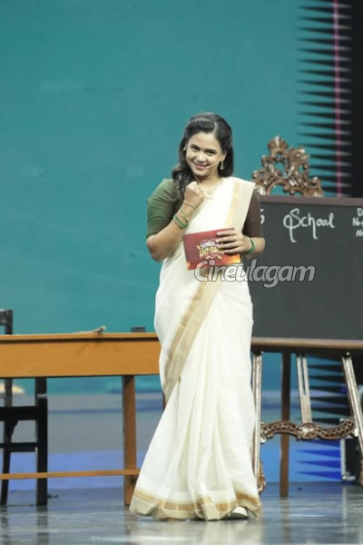 என்னடா மதம், அந்த பக்கம் போங்கப்பா... தொகுப்பாளினி மணிமேகலை கணவர் செய்த விஷயம், வாழ்த்தும் ரசிகர்கள் | Fans Pour Wishes To Manimegalai Recent Post