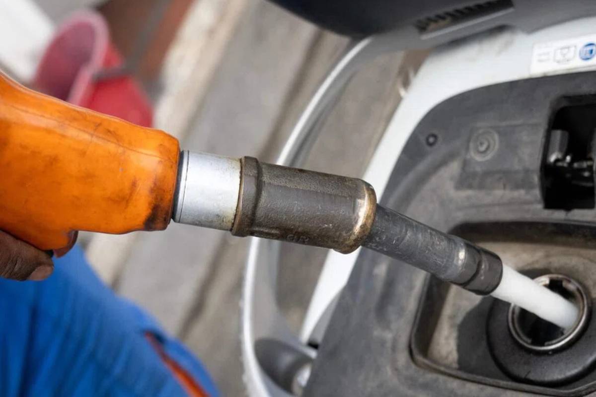 ஈரானிய எண்ணெய் தடையை தளர்த்தும் அமெரிக்கா: எரிசக்தி சந்தையில் ஏற்பட்ட அதிரடி மாற்றம் | Us Considers Lifting Sanctions On Iranian Oil Sea