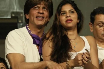 ஷாருக்கான் மகளா இப்படி? பேக்லெஸ் போட்டோ இணையத்தில் வைரல்