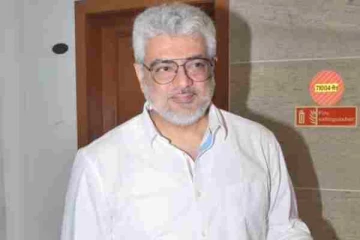 சமீபத்தில் திருப்பதி சென்ற அஜித்தின் அடுத்த சூப்பரான போட்டோ... என்ன செய்துள்ளார் பாருங்க