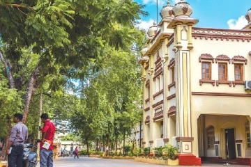 யாழ்.பல்கலைக்கழக மாணவர்களுக்கு இன்ப அதிர்ச்சி கொடுத்த முக்கியஸ்தர்!