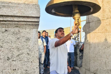 ஆன்மீக பாதையில் நாமல் ராஜபக்ஷ; சிவனொளிபாதமலையில் வழிபாடு!