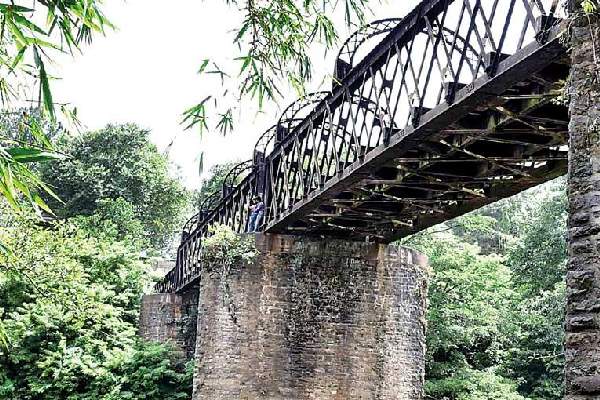 பேராதனை தொடருந்து பாலம் தொடர்பில் வெளியான புதிய தகவல் | A New Bridge Replaces Peradeniya Railway Bridge பேராதனை தொடருந்து பாலம் தொடர்பில் வெளியான புதிய தகவல் | A New Bridge Replaces Peradeniya Railway Bridge