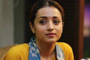 த்ரிஷா பிறந்தநாளை எப்படி கொண்டாடி இருக்கிறார் பாருங்க!