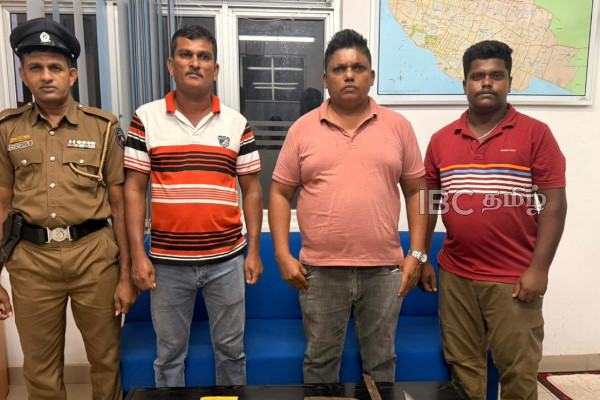 வன்முறை கும்பல்களின் தளமாகும் யாழ்ப்பாணம் - தொடரும் அதிரடி கைதுகள் | 9 Criminals Arrested In Jaffna வன்முறை கும்பல்களின் தளமாகும் யாழ்ப்பாணம் - தொடரும் அதிரடி கைதுகள் | 9 Criminals Arrested In Jaffna