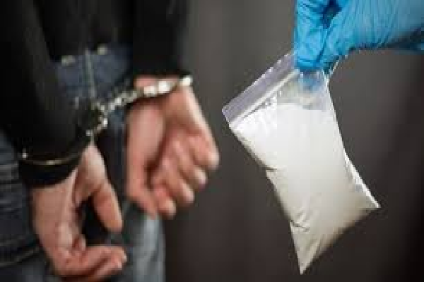 பாரியளவான போதைப்பொருடன் இளைஞன் கைது | Youth Arrested With Large Quantity Of Drugs