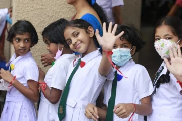 புதிய பாடசாலை சீருடை குறித்து விசேட அறிவிப்பு