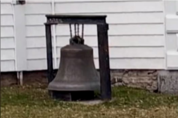 கனடாவில் 200 ஆண்டுகள் பழயைமான தேவாலய மணிக்கு நேர்ந்த கதி | A Wasteful End Missing Nb Church Bell
