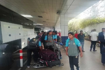 கட்டுநாயக்கவில் தரையிறங்கிய பங்களாதேஷ் மகளிர் கிரிக்கெட் அணி