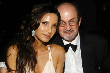 வார்த்தை இல்லை..இப்போதான் மூச்சுவிட முடியுது - சல்மான் ருஷ்டி குறித்து முன்னாள் மனைவி தகவல்