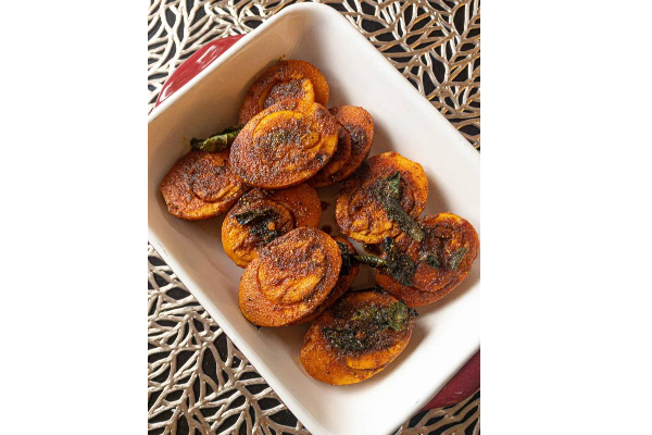 கறி சுவையை மிஞ்சும் முட்டை சுக்கா - 10 நிமிடத்தில் செய்வது எப்படி? | Egg Sukka Tasty In Chicken Style