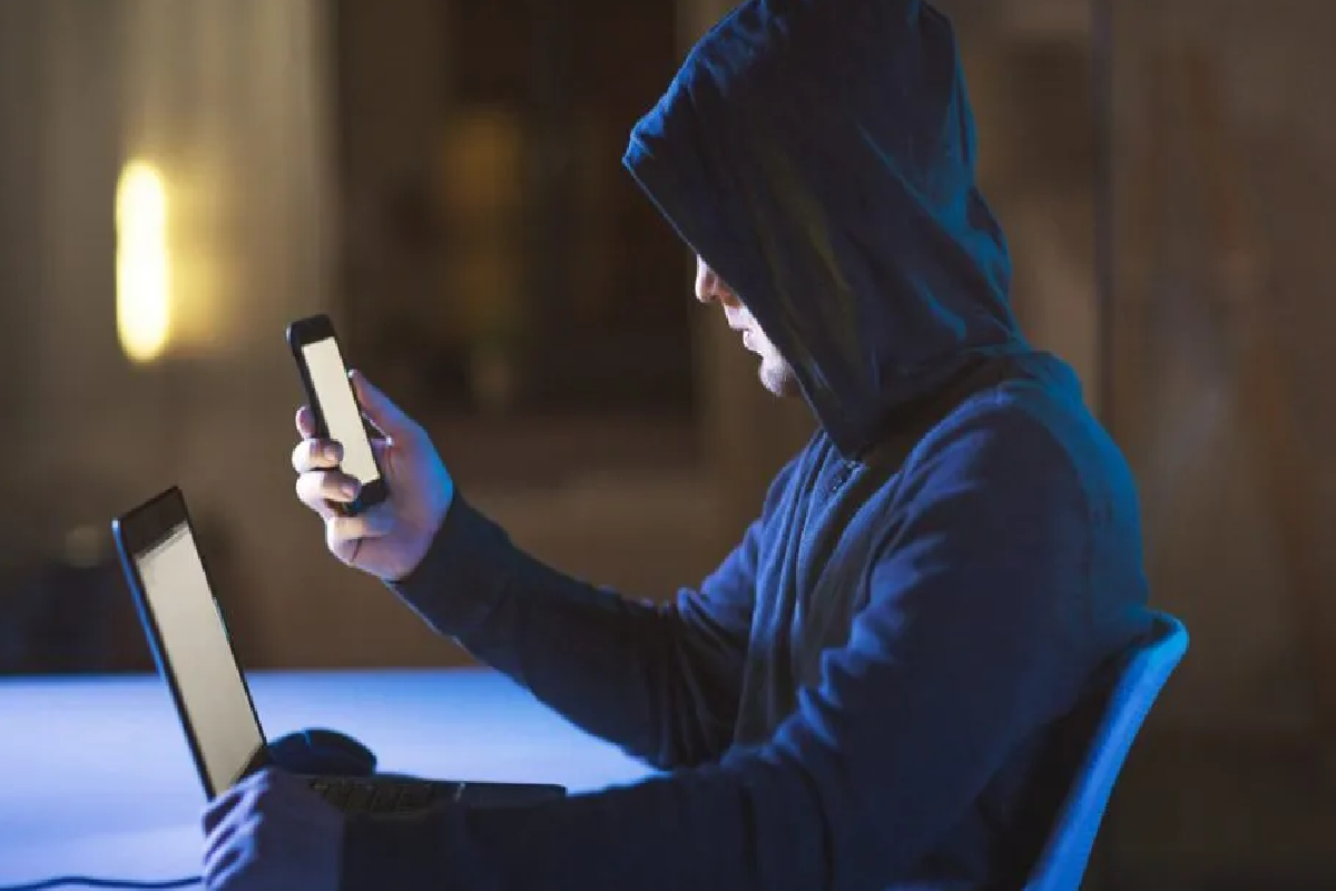 இலங்கையில் வீடொன்றில் பிடிபட்ட வெளிநாட்டவர்கள் ; மோசமான செயல் அம்பலம் | Foreigners Arrested At A House In Sri Lanka