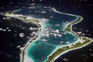 ට්‍රම්ප්ගේ විරෝධයෙන් පසු එක්සත් රාජධානිය චාගෝස් ගිවිසුම අත්හිටුවයි