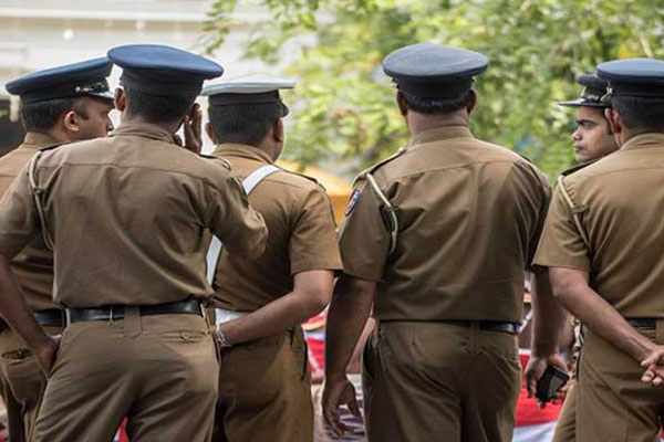 மீண்டும் மாயமான மற்றுமொரு பாடசாலை மாணவி; காதலனை தேடும் பொலிஸார் | Missing One Girl