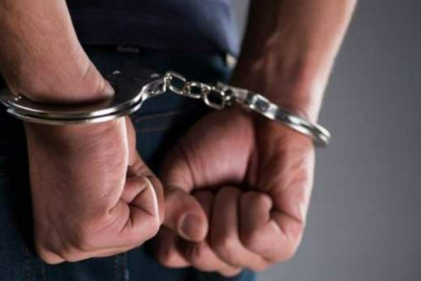 ஆலய உண்டியலில் கைவைத்த இளைஞனுக்கு நேர்ந்த கதி! | Robbery In Temple