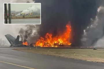 2000 அடி உயரத்தில் பறந்த விமானம்: தரையில் விழுந்து நொறுங்கியதில் 7 பேர் உயிரிழப்பு